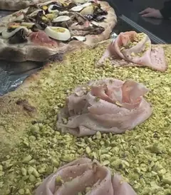 Pizza in pala al pistacchio